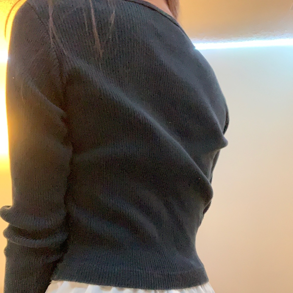 SOLD🚫 Brandy Melville Navy Long Sleeve Zelly - Picture 4 of 6
